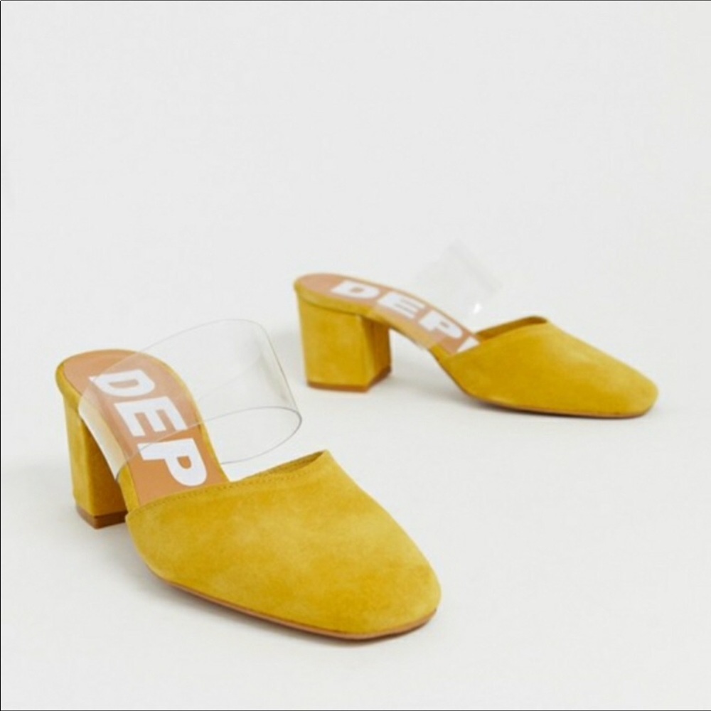 DEEP YELLOW LEATHER YELLOW MULES(mint condition)